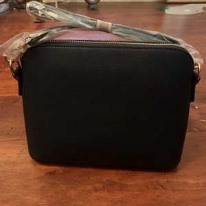 NWOT 🌸 final sale 🌸Black Domed Crossbody